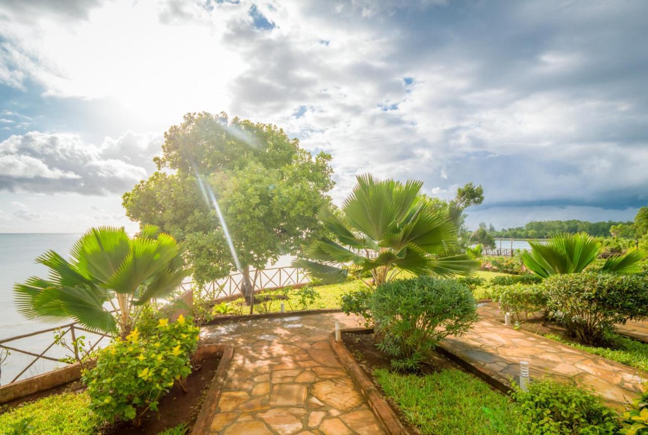 Azao Resort&Spa Pongwe Exterior foto