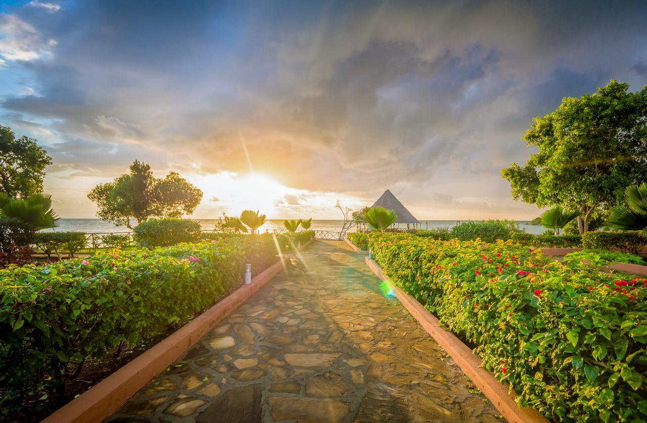 Azao Resort&Spa Pongwe Exterior foto